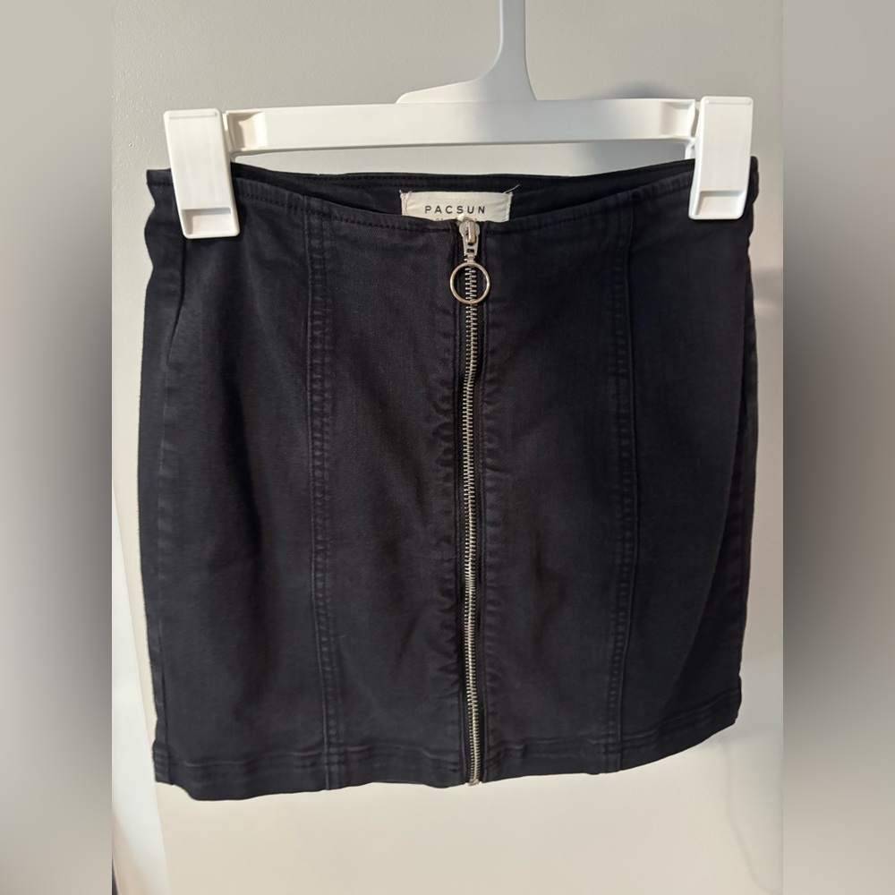PacSun Black Zippered Skirt